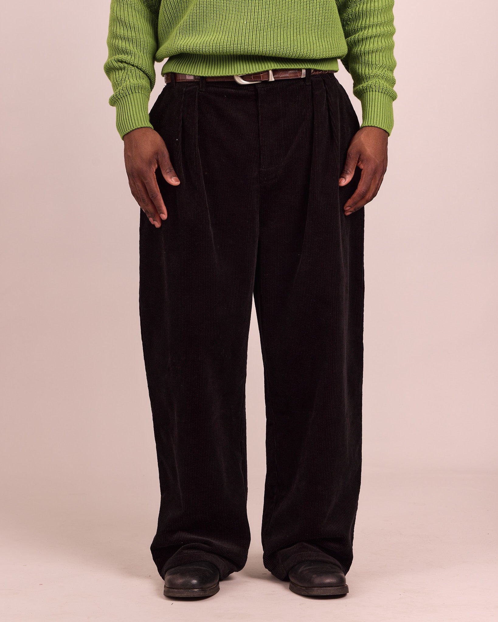 Pleated Corduroy Pants - Black