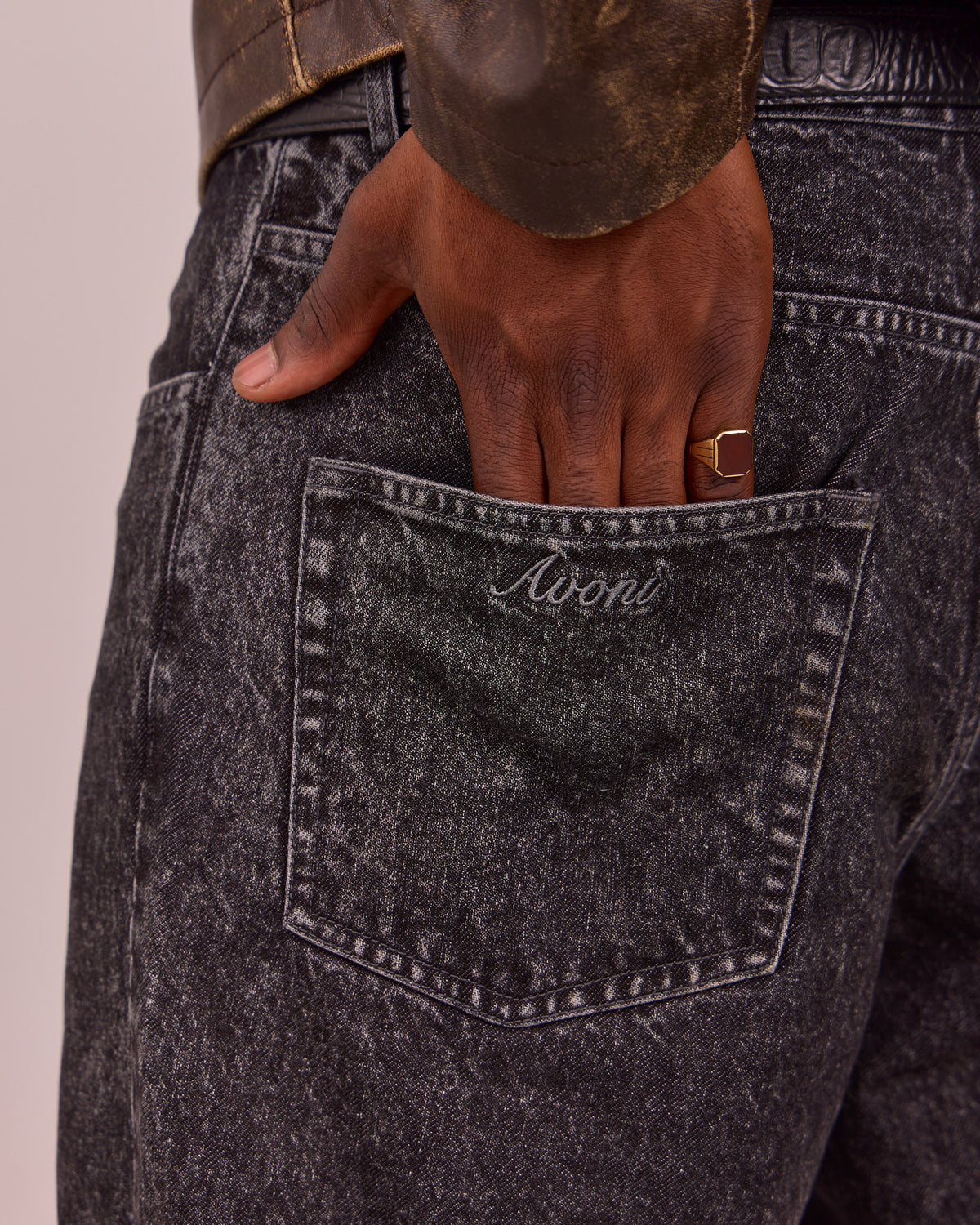 Straight Cut Jeans - Dark Grey