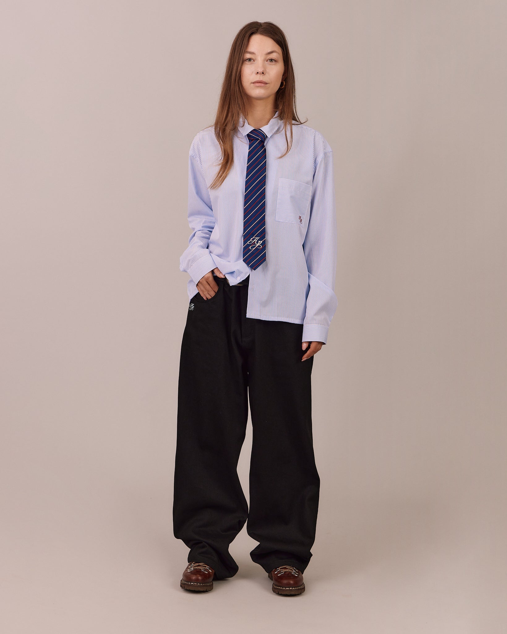 Tie - Navy w. Red Stripes