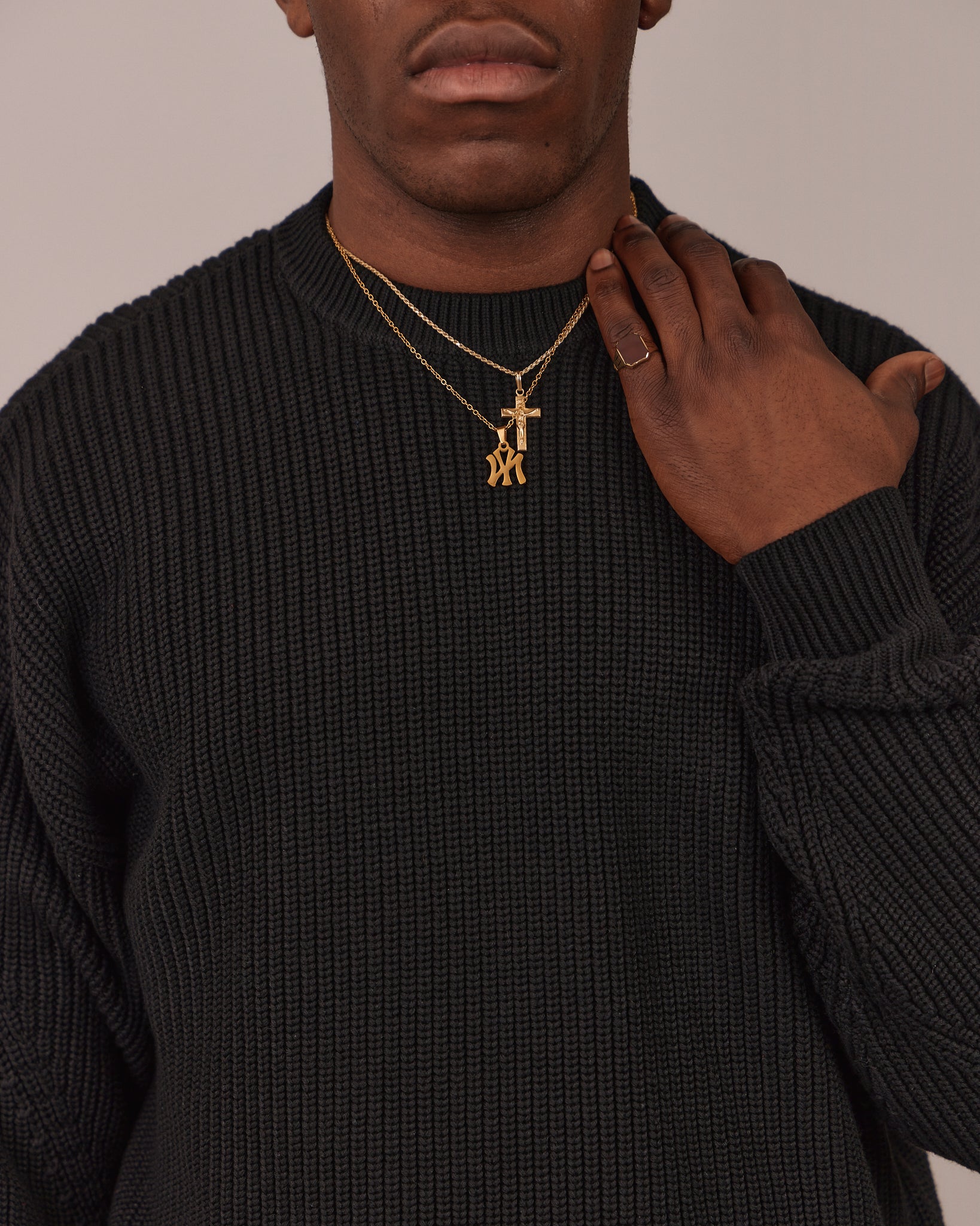 Fisherman O Neck Knit - Black