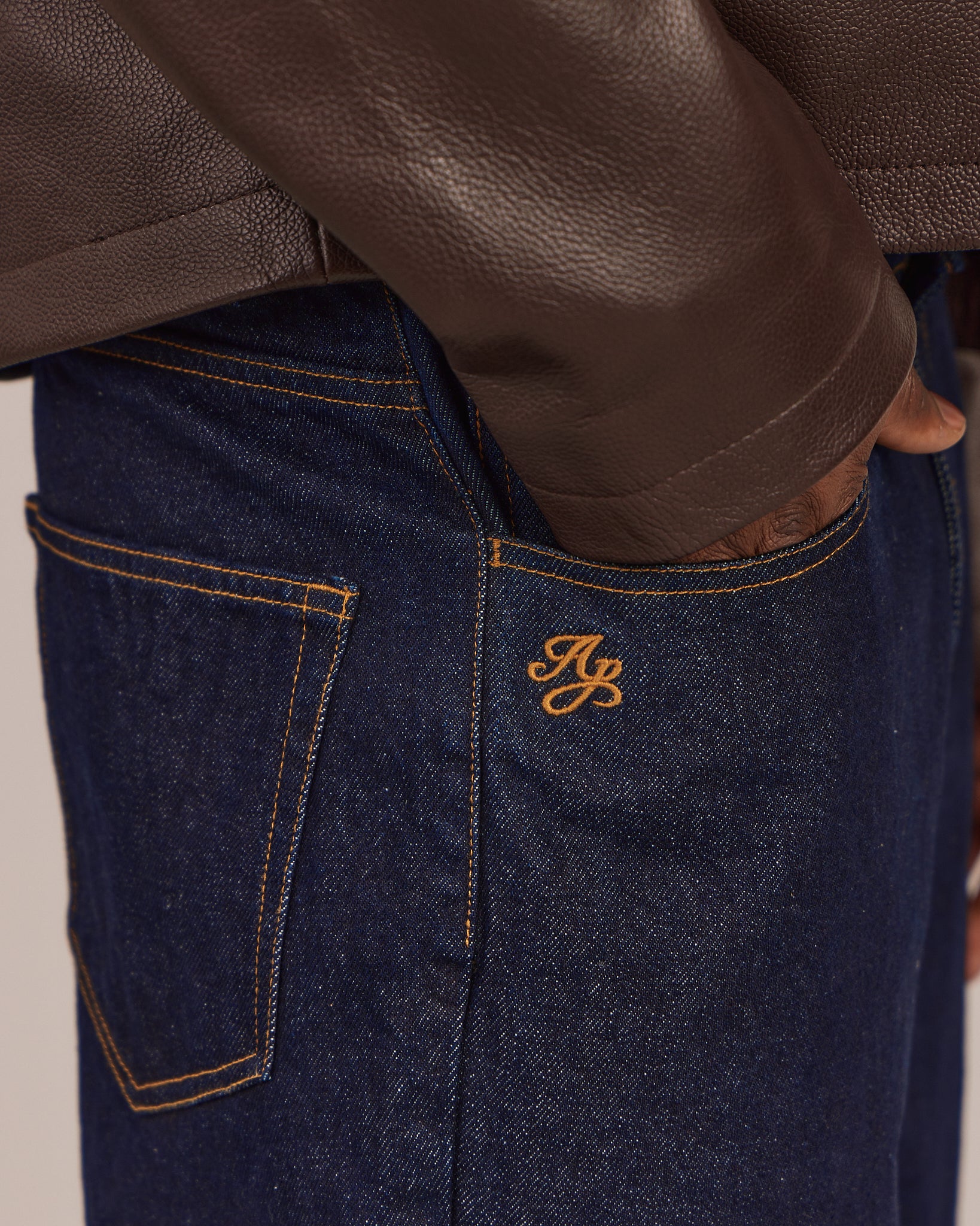 Relaxed Fitted Jeans - Indigo