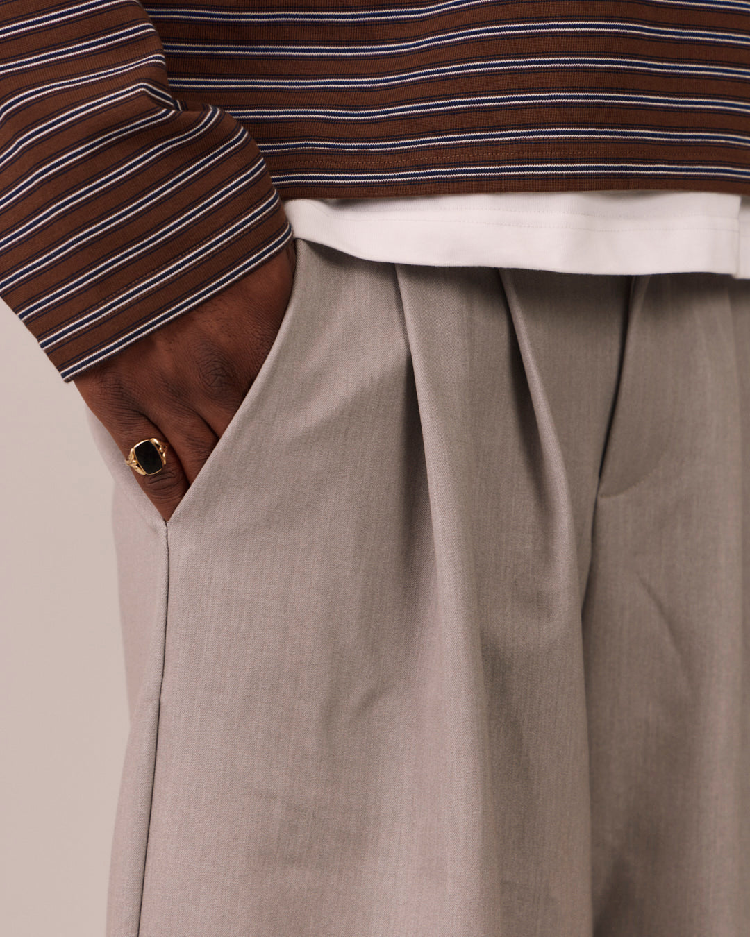 Relaxed Suit Shorts - Grey