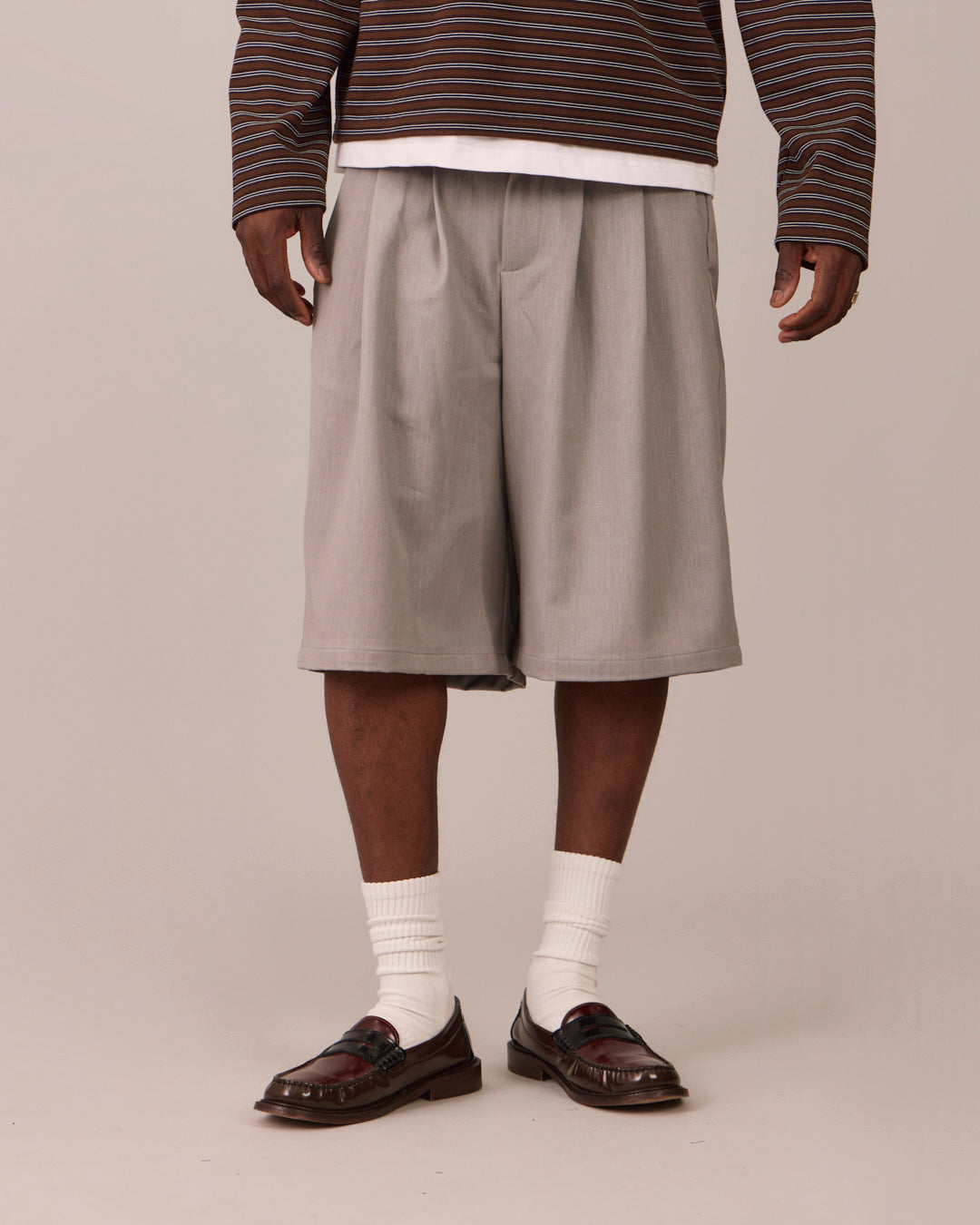 Relaxed Suit Shorts - Grey
