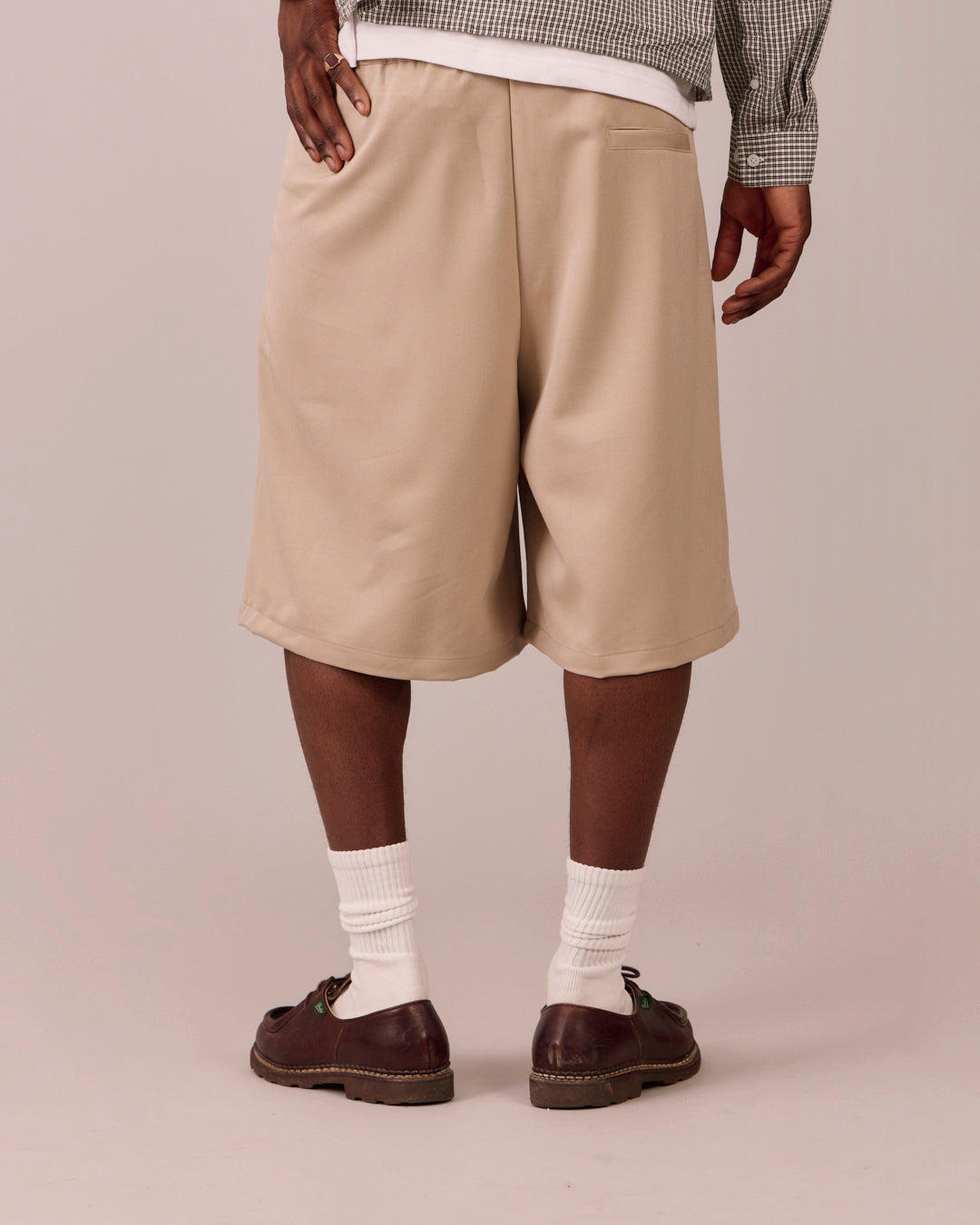 Relaxed Suit Shorts - Beige