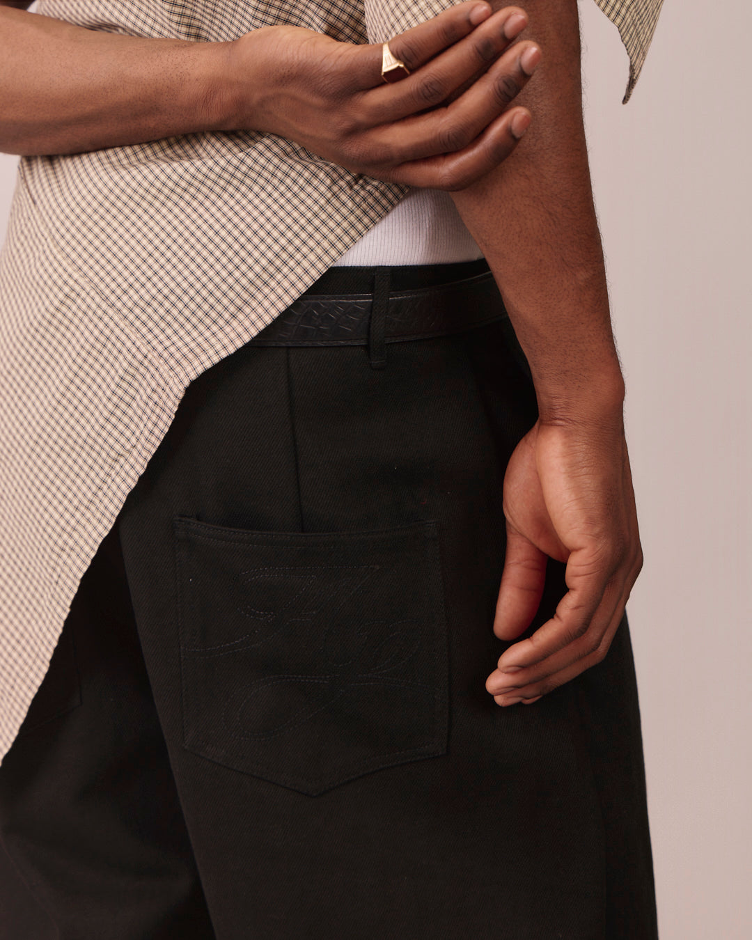 Baggy Pleated Jorts - Black