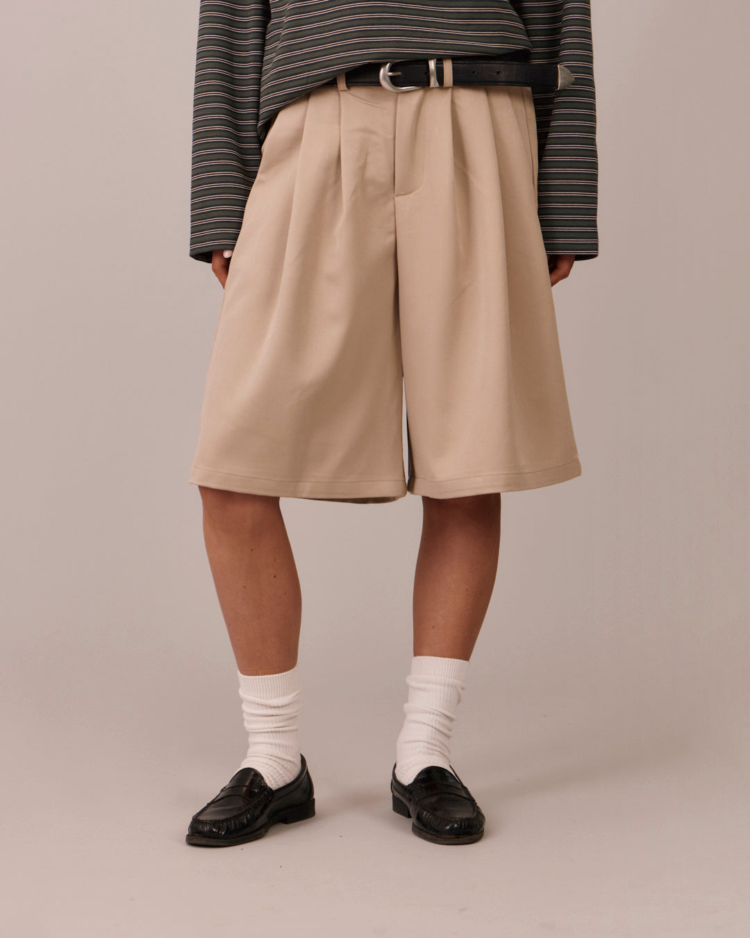 Relaxed Suit Shorts - Beige