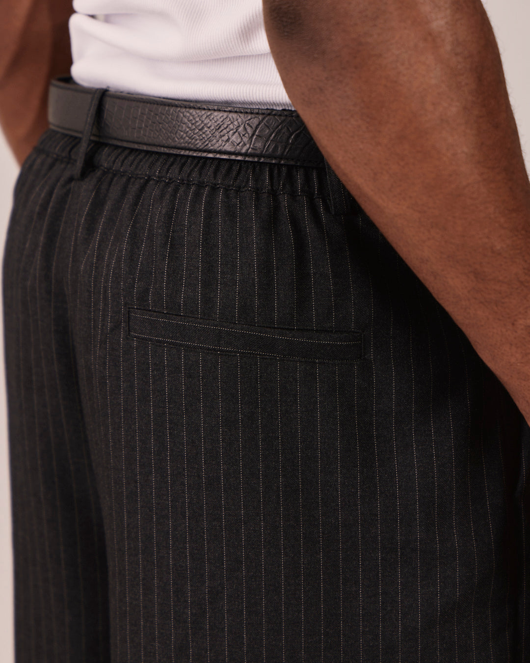 Relaxed Suit Shorts - Black Stripe