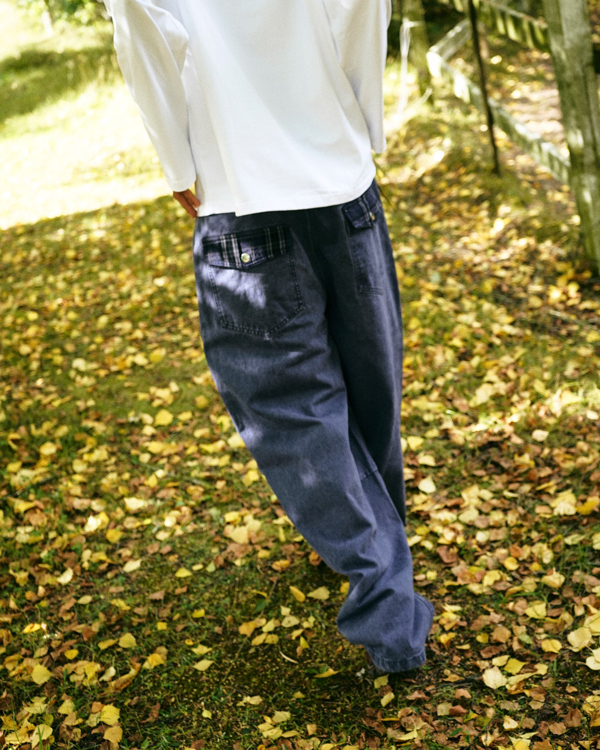 Baggy Engineered Dart Jeans - Washed Navy