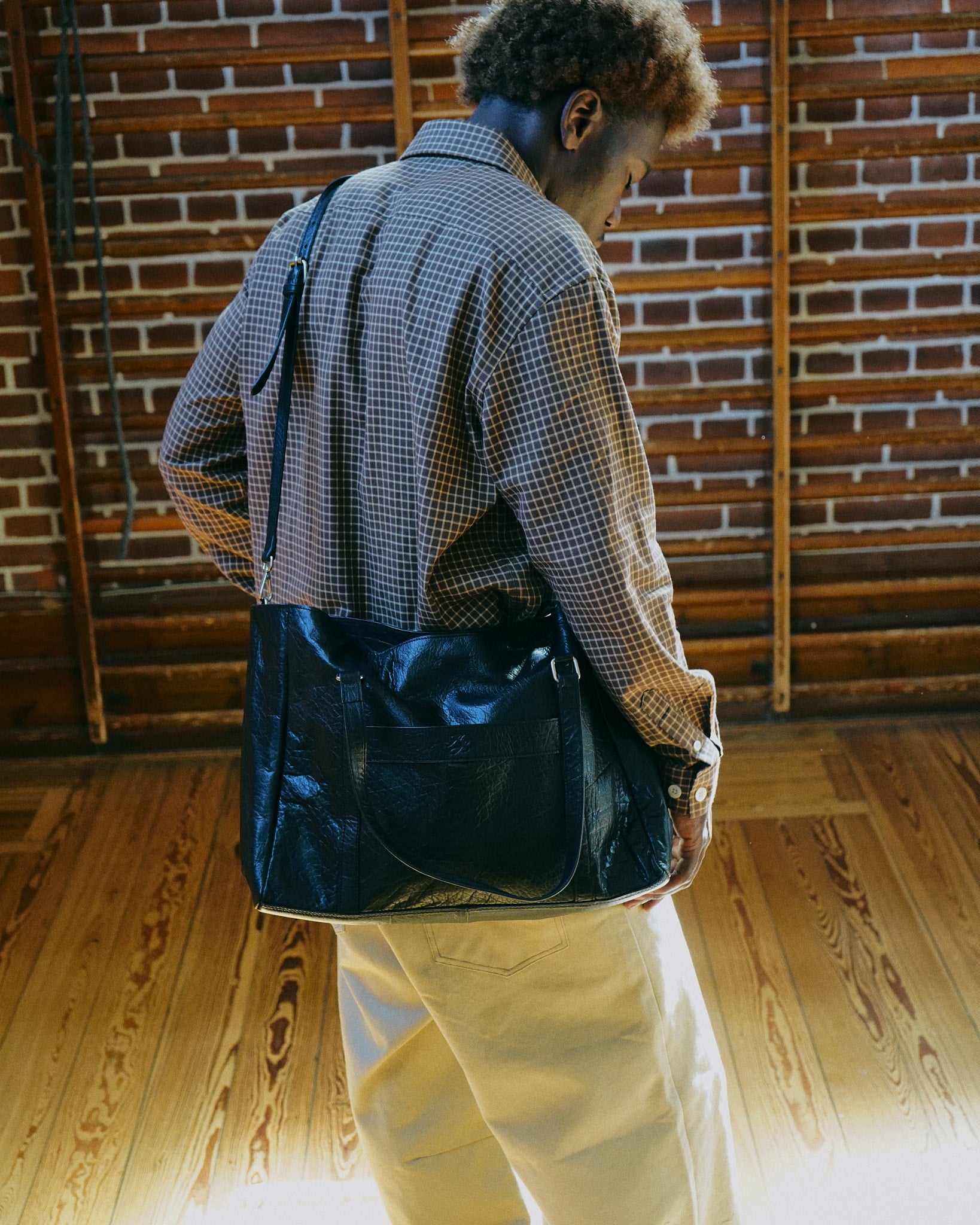 High Gloss Leather Bag - Black